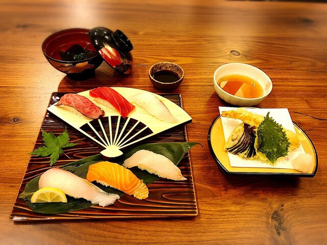 淡路島のレストランでランチにお寿司はいかがですか